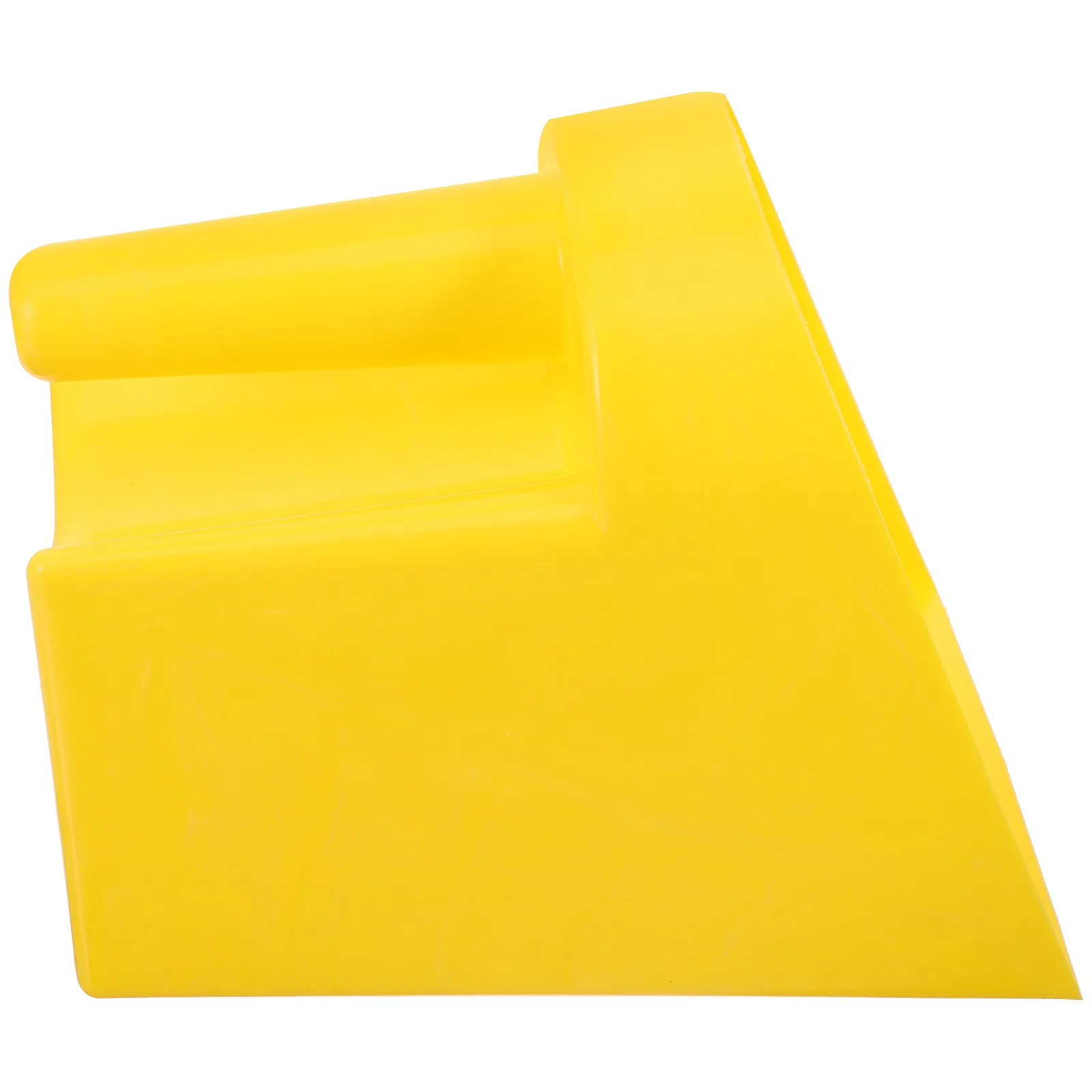 

Sturdy Long Lasting Poultry Feed Scoop Flat Bottom Design Comfortable Grip Livestock Feeding Scoop Garden Tool