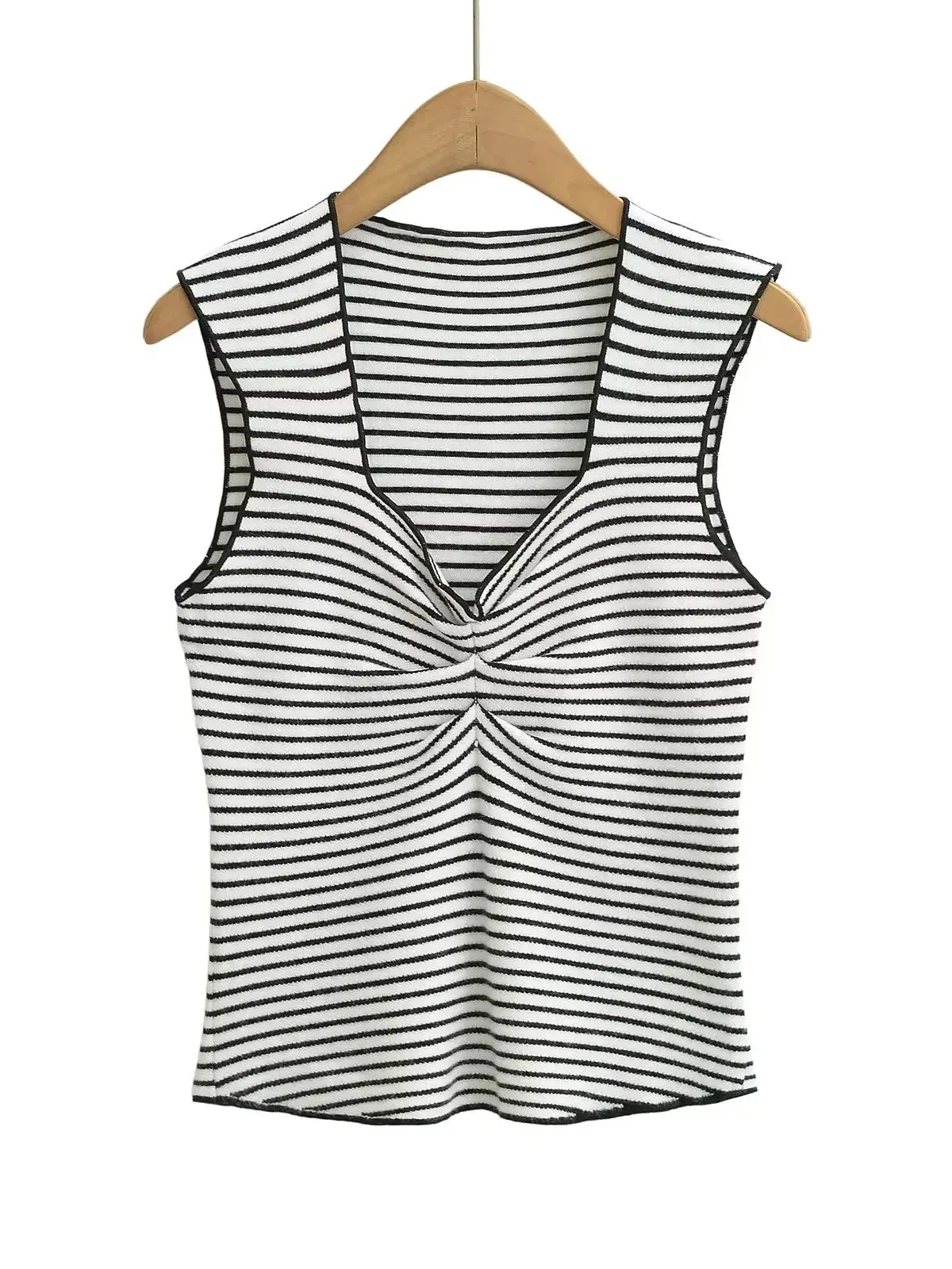 XNWMNZ Women\'s Fashion 2024 Striped Tank Top Women High Street Chest pleated Sleeveless Slim Fit Versatile Female Vest