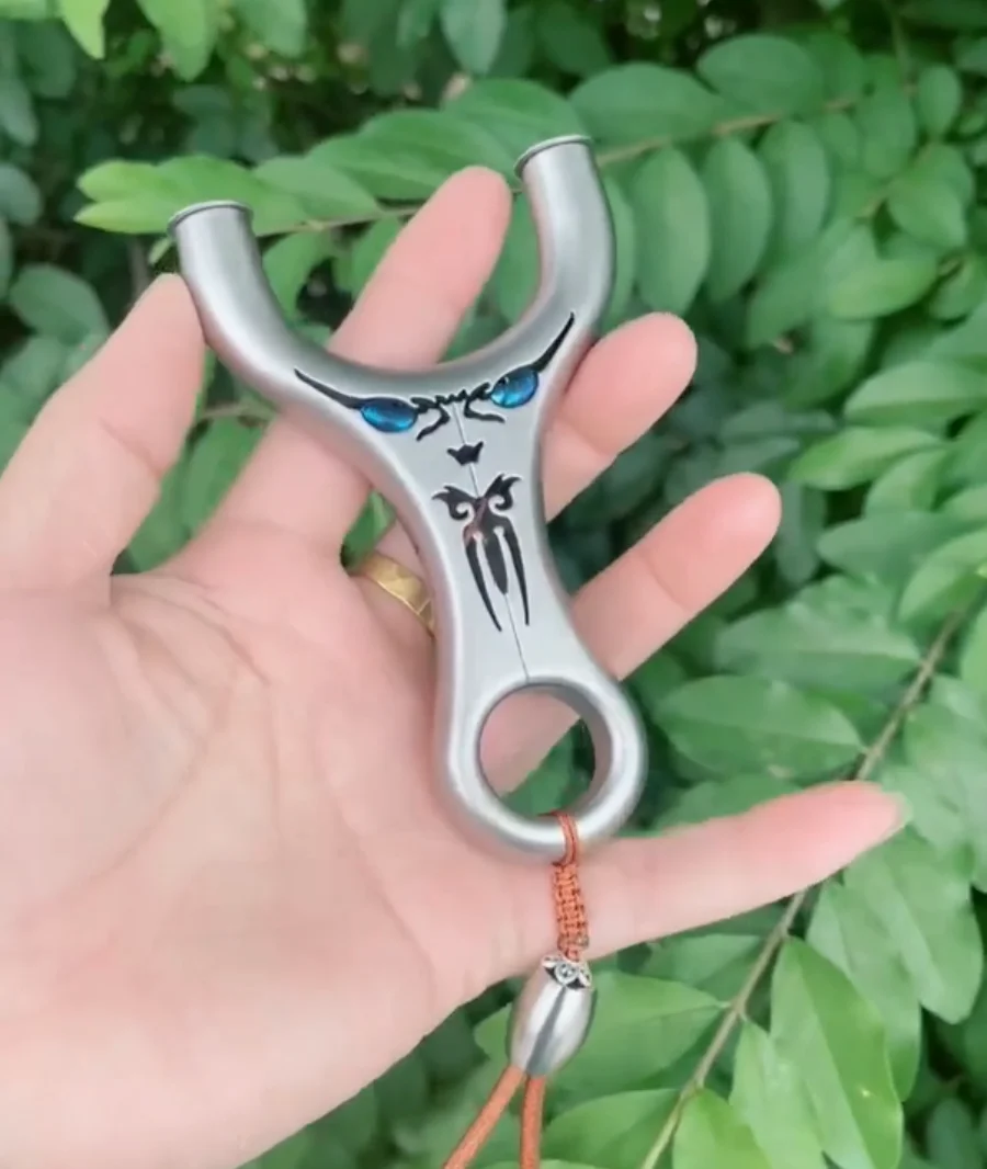 

New High-end TC21 Titanium Alloy Round Head Slingshot Solid Catapult with Flat Rubber Band Outdoor Practical Slingshot