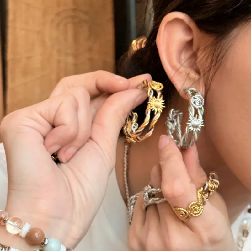 

Роскошные полые серьги с круглым солнцем для женщин, сплав высокого качества, винтажные серьги с отверстиями для ушей, модные ювелирные изделия, подарки, аксессуары