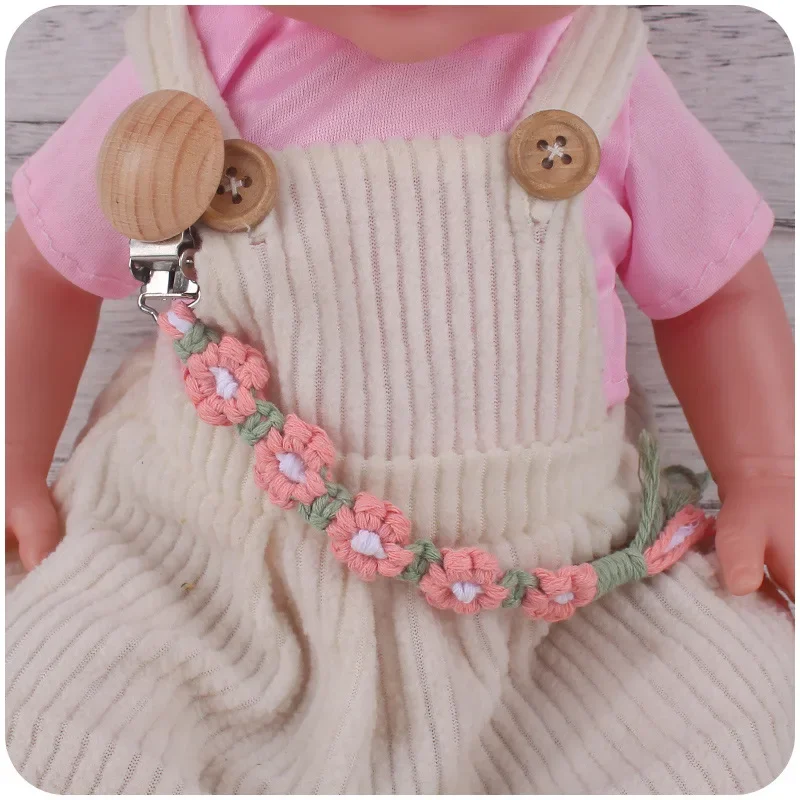 Hand Woven Creative DIY Handmade Baby Beech Pacifier Clip With Five Flower Fine Cotton Rope Woven Pacifier Anti Drop Chain Gift
