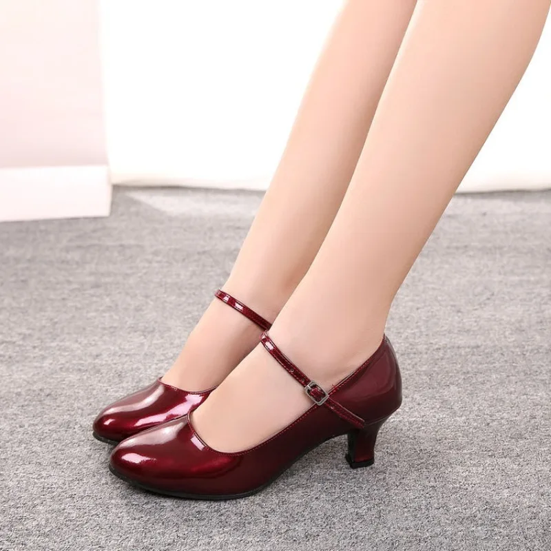 Fashion Women Leather Ballroom Dance Adult Woman‘s Dancing Woman Sneaker Shoes with Soft Soles Medium Heels Girls Dance Shoes