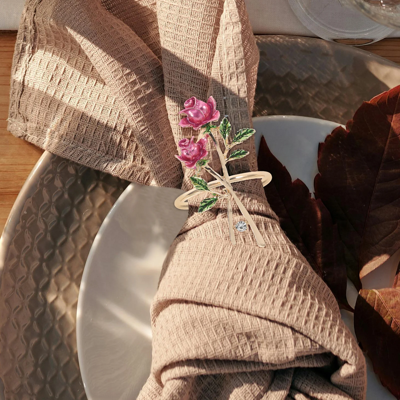 

Floral Napkin Rings Set Elegant Dining Decoration Reusable for Parties Weddings Valentine's Day Table Napkin Ring Holder