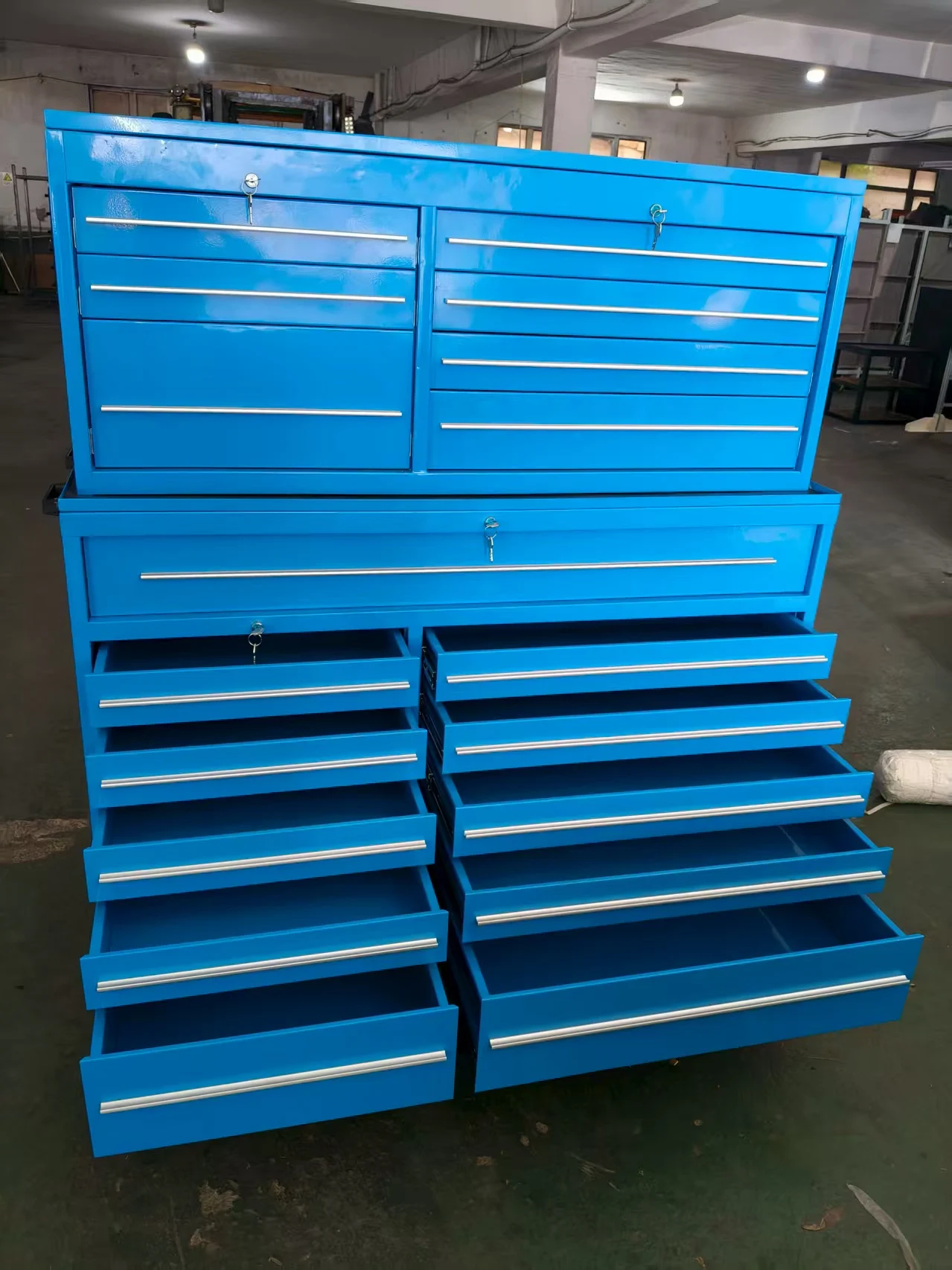 

56-дюймовый классический черный передвижной инструментальный шкаф на 15 ящиков для гаражного хранения, поддержка OEM, в наличии