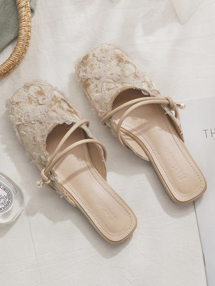 

2025 Summer New Sheepskin Version Women's Sandals French Beautiful Half Slippers Outer Wear Out Fashionable Versatile Lazy Shoes