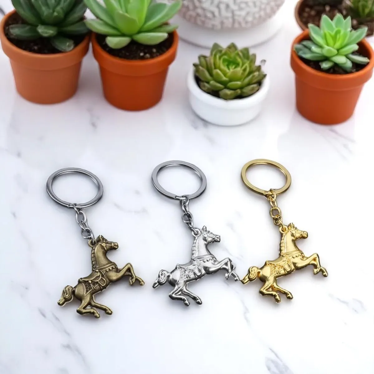 New Fashion 3D Three-dimensional Metal War-horse Keychain Backpack Pendant Keyring Personalization Badge Key Chain Ring Gift