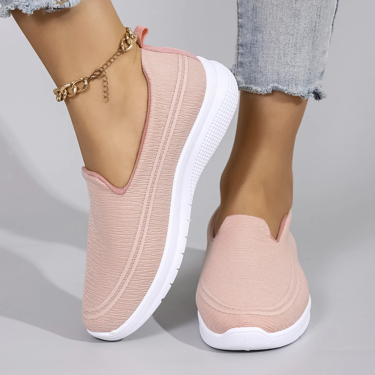 รองเท้าลําลองสตรีฤดูใบไม้ผลิที่สะดวกสบาย ระบายอากาศได้ น้ําหนักเบา และทนต่อการสึกหรอพร้อมพื้นรองเท้านุ่มสําหรับคนขี้เกียจในการเหยียบ