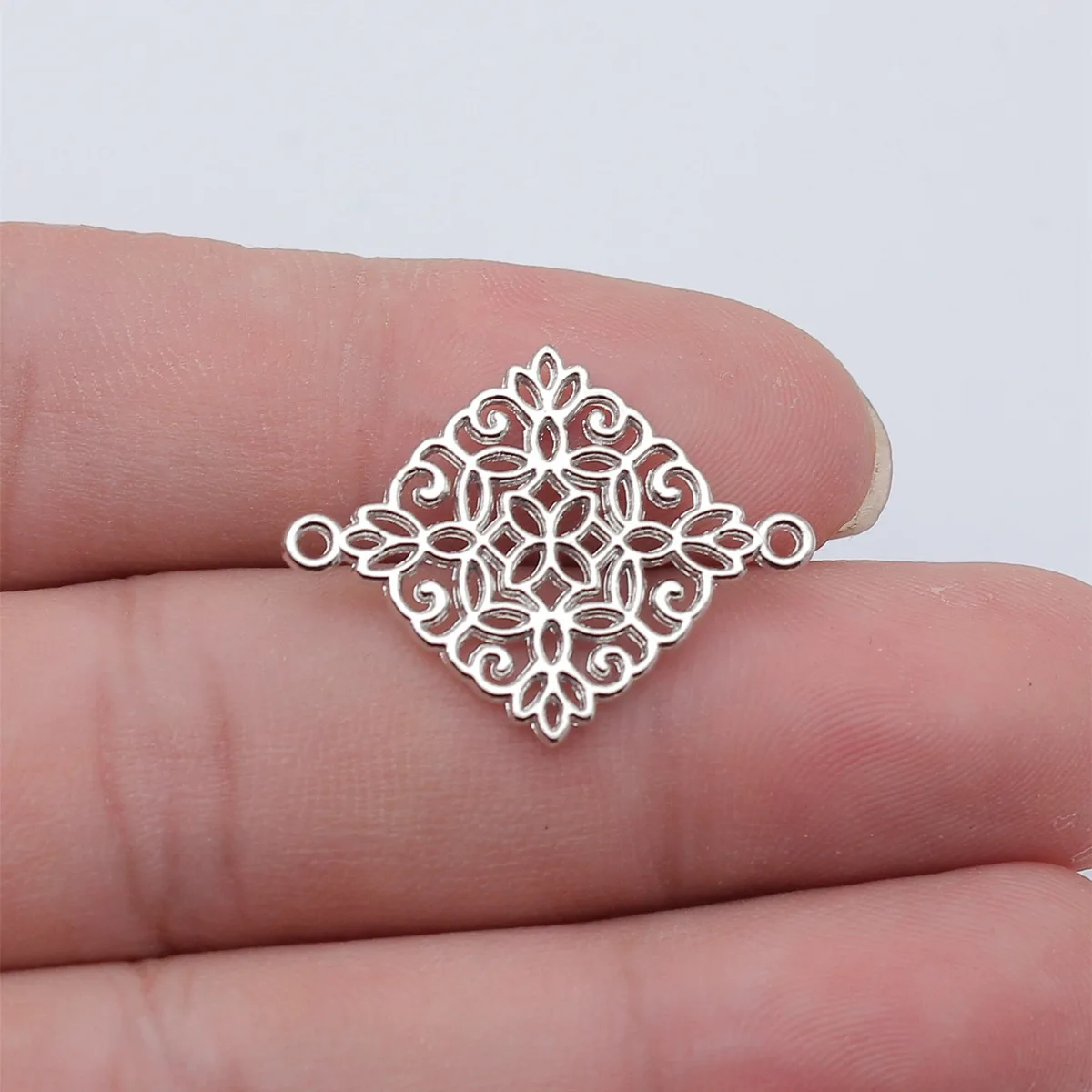 WYSIWYG 10pcs 5 Colors Square Flower Charm Connectors for Making Bracelet Handmade DIY Jewelry Accessories 28x22mm