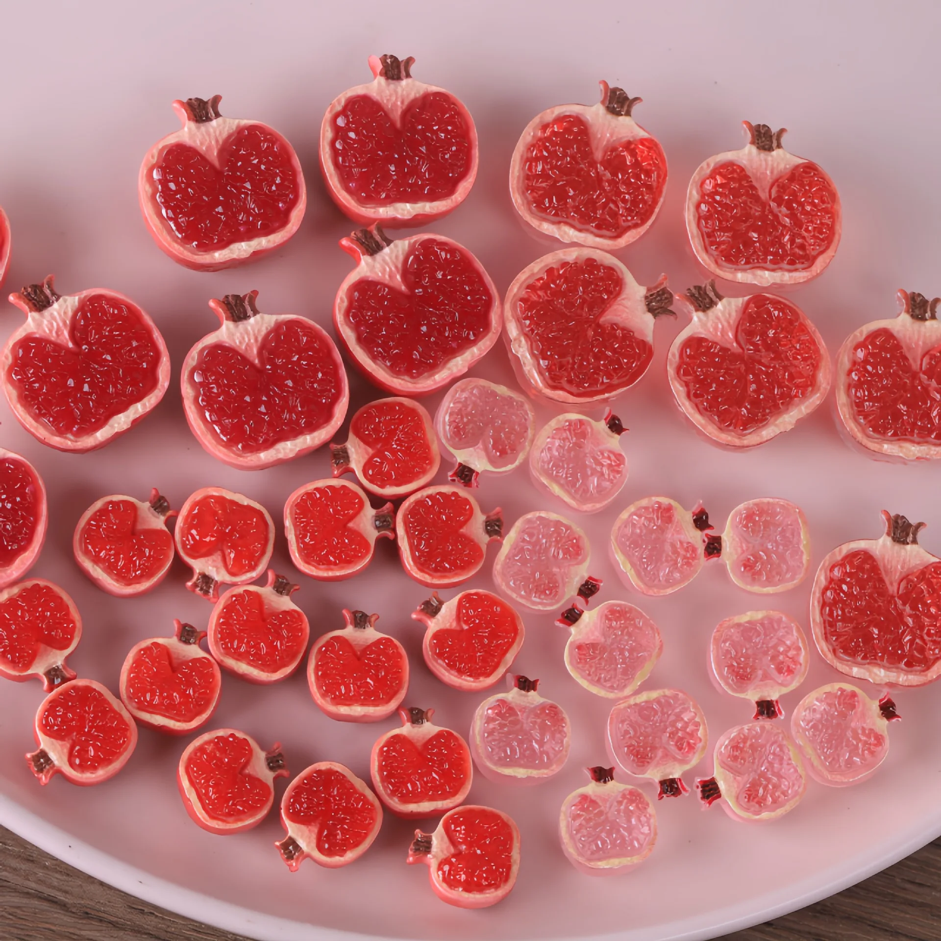 5pcs Mini Half Cut Red Pomegranate Model Fruit Translucent Pomegranate Miniature Food DIY Resin Accessory Handmade Decoration