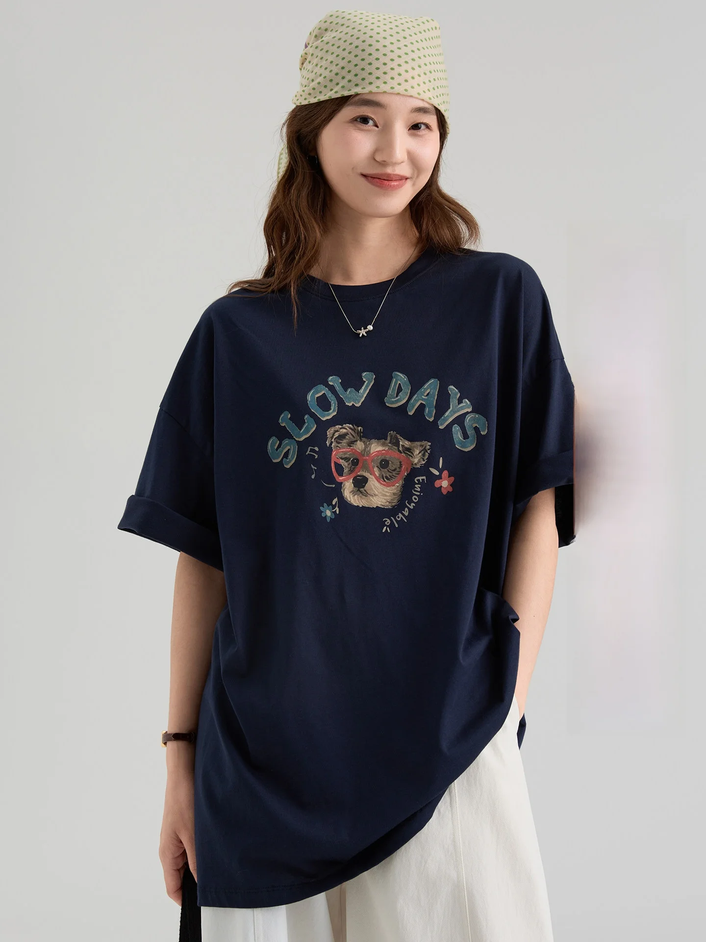 

Свободная хлопковая футболка с коротким рукавом, женская, с V-образным вырезом, с принтом собаки-граффити, летняя, новый стиль, в корейском стиле, женский топ