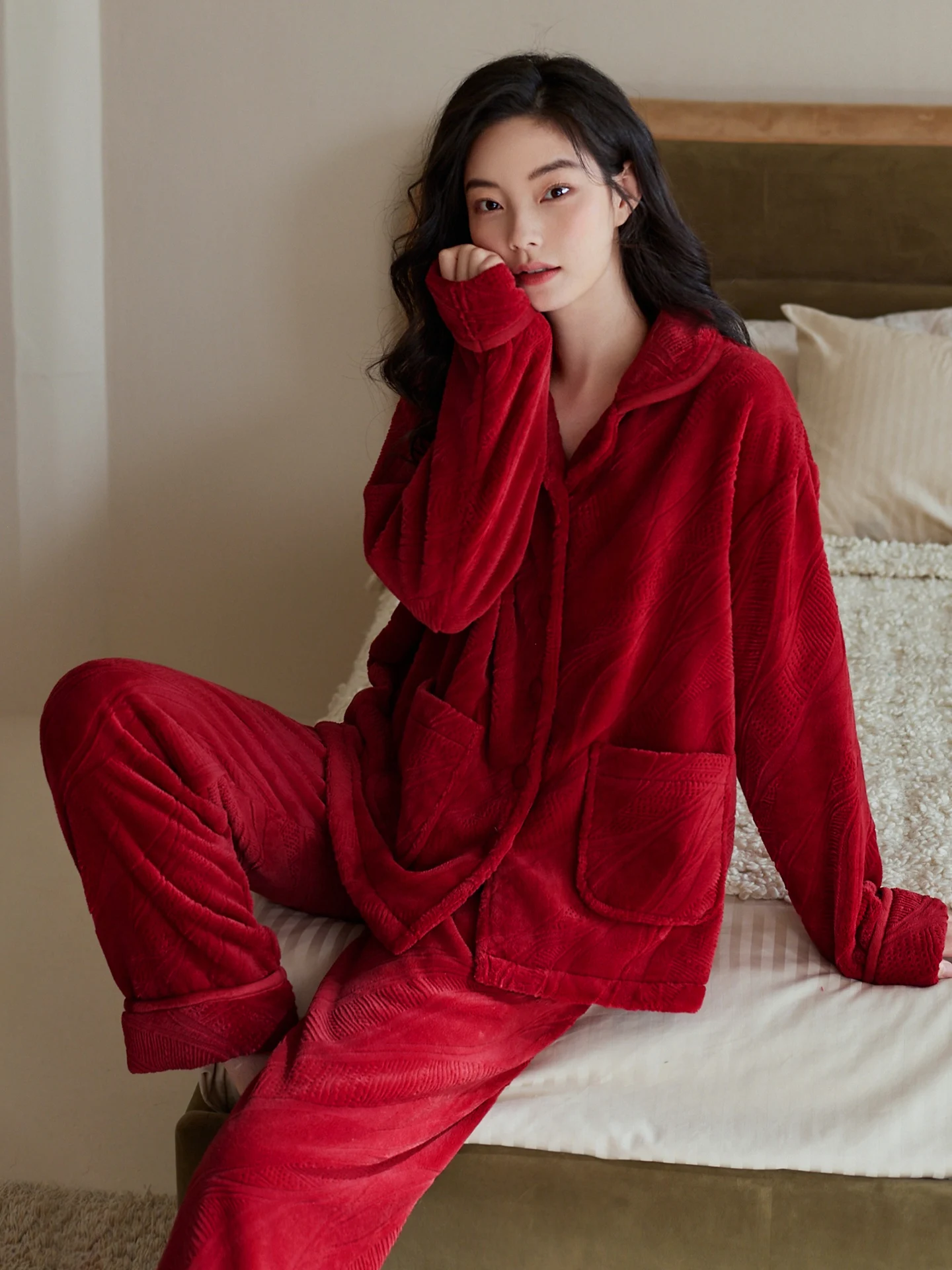 pigiama-invernale-in-pile-corallo-da-donna-a-maniche-lunghe-in-velluto-rosso-abbigliamento-per-la-casa-nuovo-outfit-per-la-cerimonia-nuziale