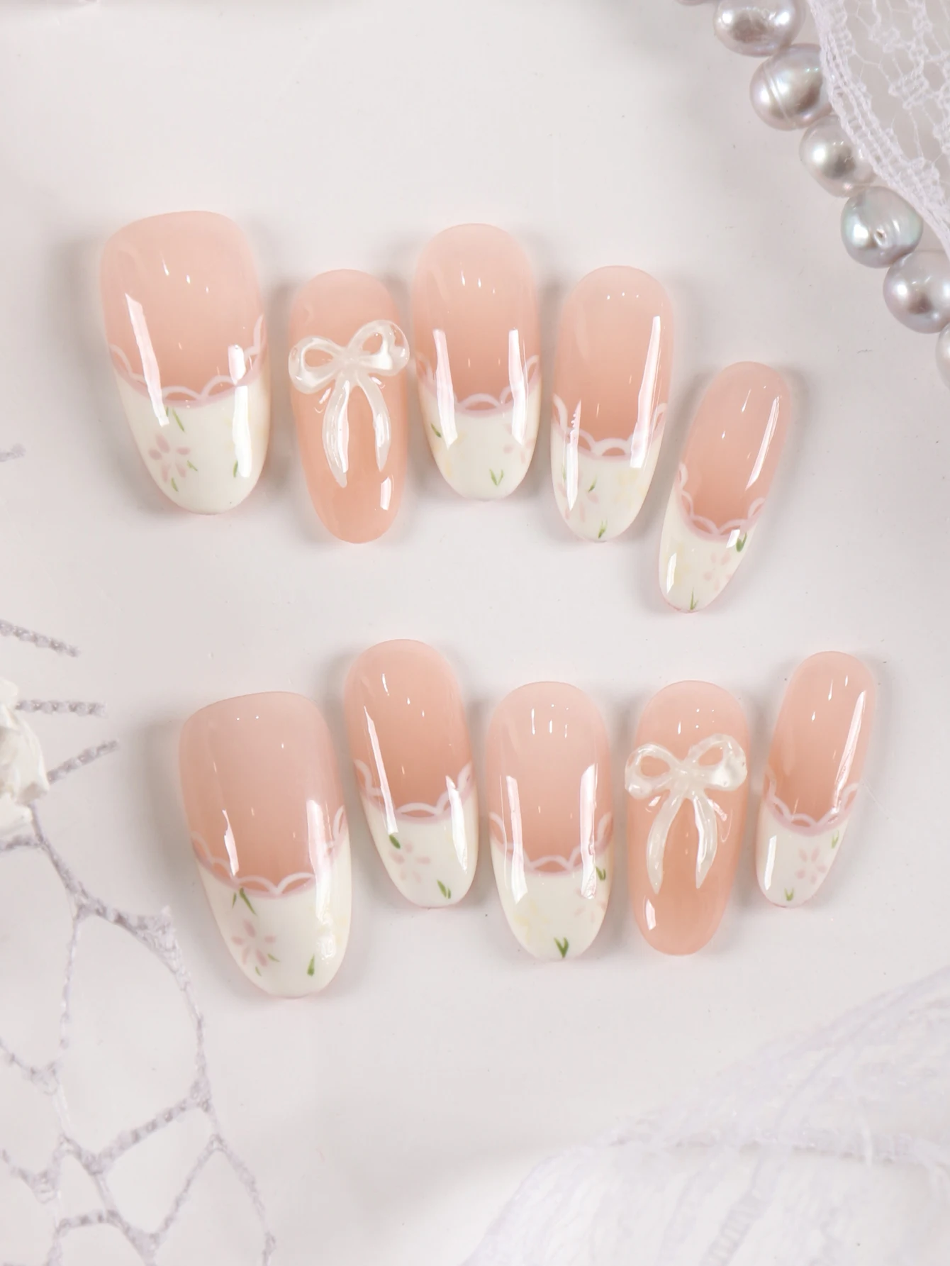10Pcs Press on Nails French Style Hand Drawn Flower Dispensing Office Dailywear False Nails Artificial Nails Kit Nail Art DIY