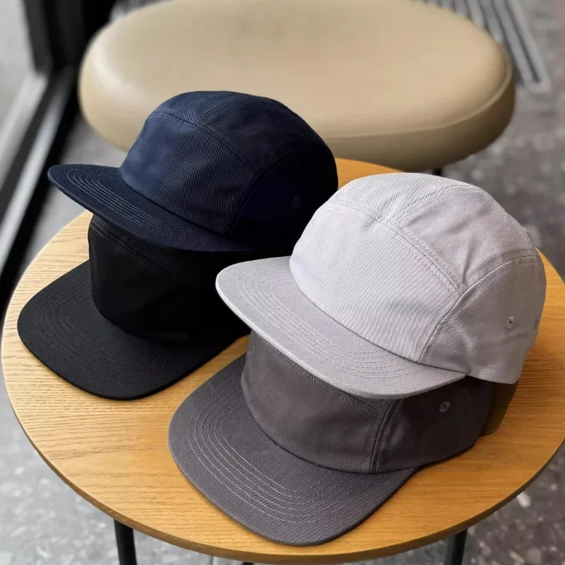 Nowe niestandardowe logo 5-panelowa bawełniana czapka z daszkiem 60 cm z dużą główką i płaskim rondem Zewnętrzna osłona przeciwsłoneczna Hip Hop Skate Hat dla mężczyzn i kobiet Gorras