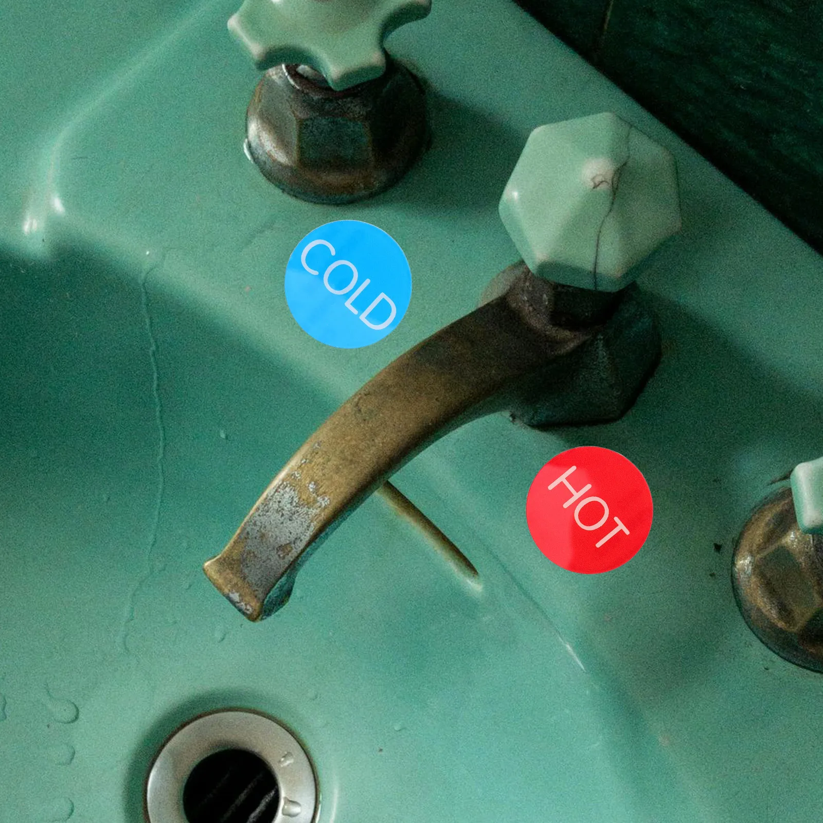 Acrylic Hot Cold Water Faucet Stickers Reusable Safety Signs For Bathroom Kitchen Hotel Decor Rustic Design
