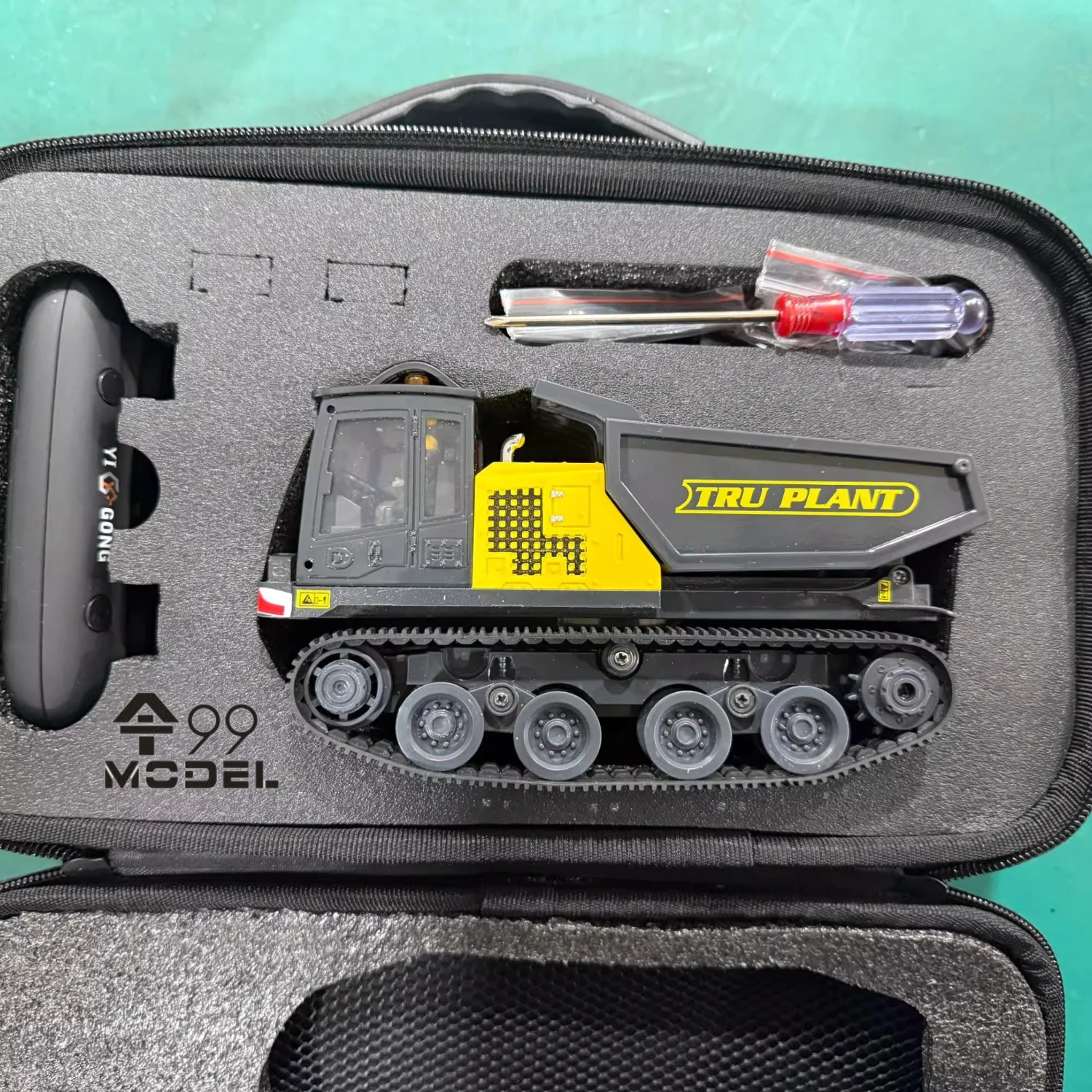 

T14R Tracked Dump Truck 1/50 Electric RC Dump Truck Model RTR with Lighting and Sound System RC Engineering Vehicle Toy Gift