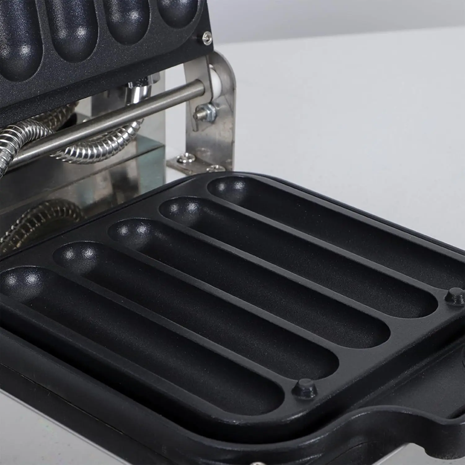 Commercial 5 Grate Waffle Iron Electric Sausage Sticks Machine Stainless Steel Chicken Roll Hot Dog Stick Waffle Maker Machine