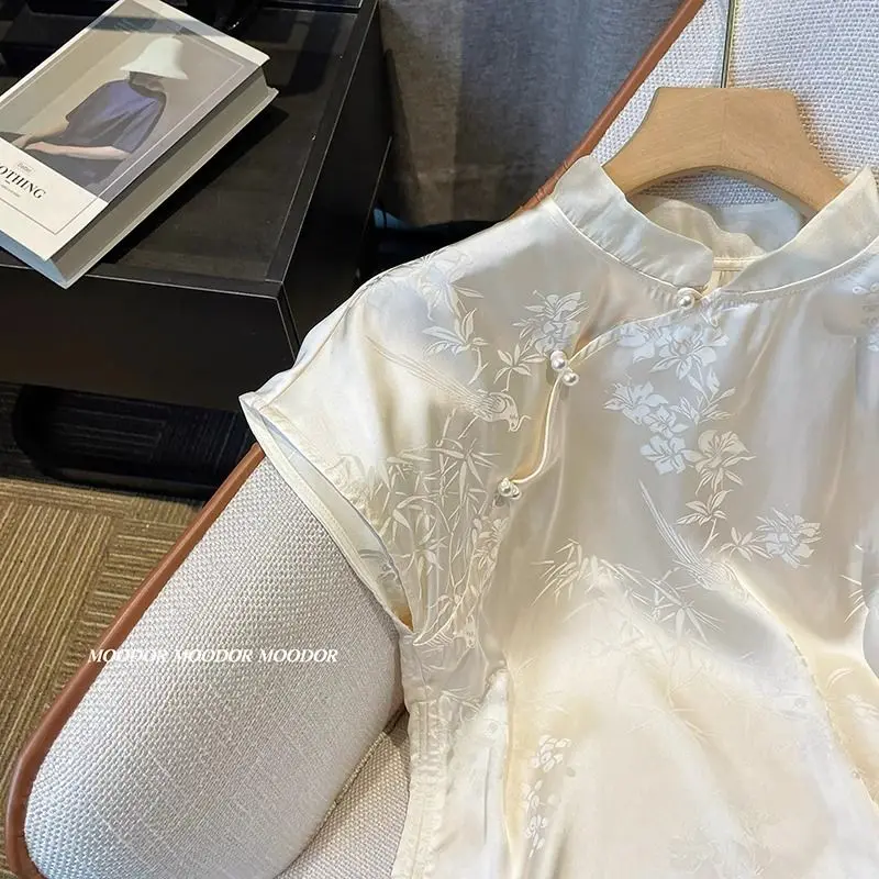 サテンシルクジャカードレトロシャツ女性半袖スタンドカラーブラウス中国風のヴィンテージルーズトップス夏の新ファッション