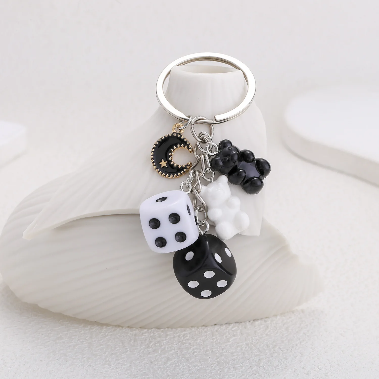 Lucky Dice Keychain Harajuku Black White Bear Crescent Keyring For Women Men Backpack Pendant Jewelry Fashion Accessories Gift