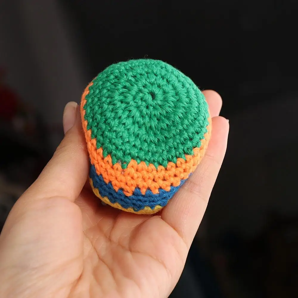 3 pçs bolas de malabarismo coloridas esfera de cor aleatória sacos de feijão de malha artesanal mini bolas de pom-pom de malha jogo engraçado