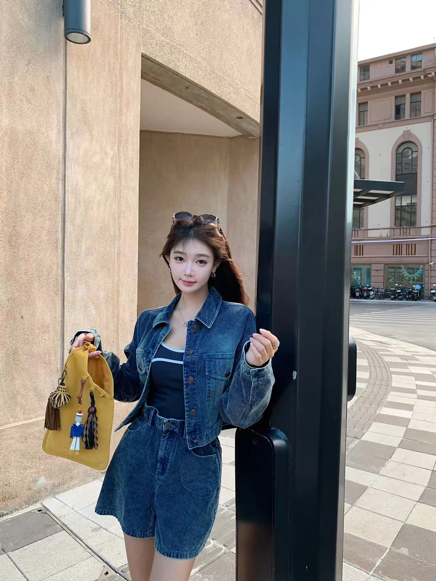 

Комплект из хлопка с индиго-окрашиванием Lilylikes90S Blue Hong Kong: удобные осенние повседневные женские шорты и куртка
