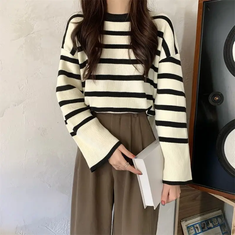 Women Jumper Sweater 2022 Autumn Winter Fashion Stripe Loose O-Neck Knitting Sweaters Vintage Long Sleeve Female Pullover Tops