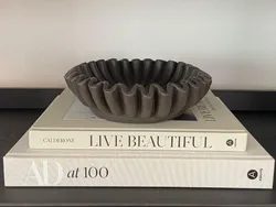 Artesanato Caneladas Ruffled Tigela Decorativa, Living Room Modeling, Coffee Table, Bookshelf Modeling, Decoração para casa