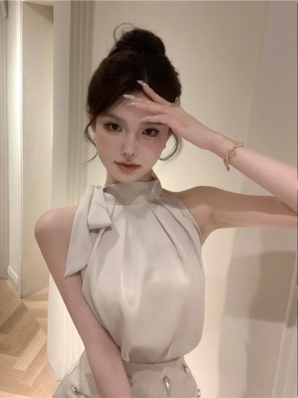 

Ele атласный женский костюм Busin, летний комплект с подвесным поясом, белая полуюбка со стразами, роскошный модный комплект