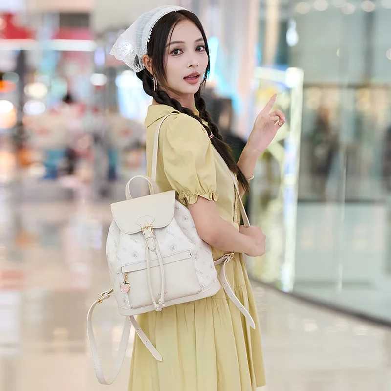 

Оригинальные сумки и кошельки Disney, рюкзак с принтом клубничного медведя, рюкзак Vitality Girl Fun Backpack 439