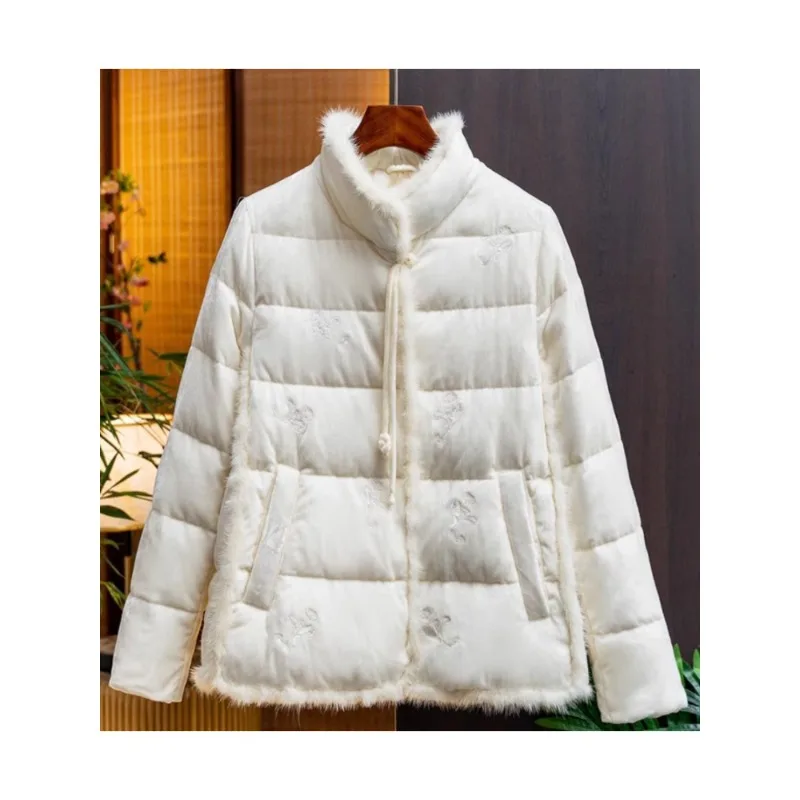 

New Style of Warm Outcoat Petite Stylish and Short Winter Thickened Warm Women's Coat New Chinese-style Fashionable Outerwear