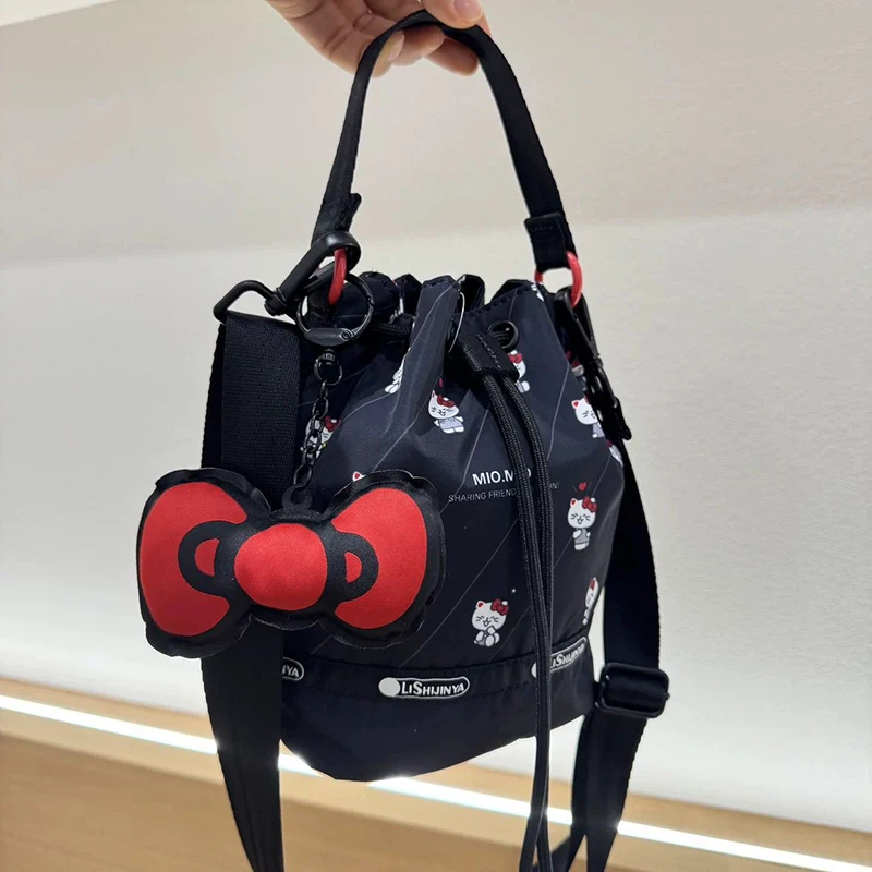

Hello Kitty Y2K Kawaii Anime New bucket shoulder Girl Heart crossbody bag cartoon Cute Handheld Bow Storage Bag Toys for Gifts