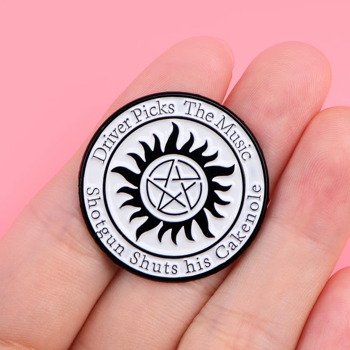 EW PEOPLE Enamel Pins Brooches Woman Men Backpack Accessories Bags Badge Fashion Lapel Jewelry Birthday Gifts