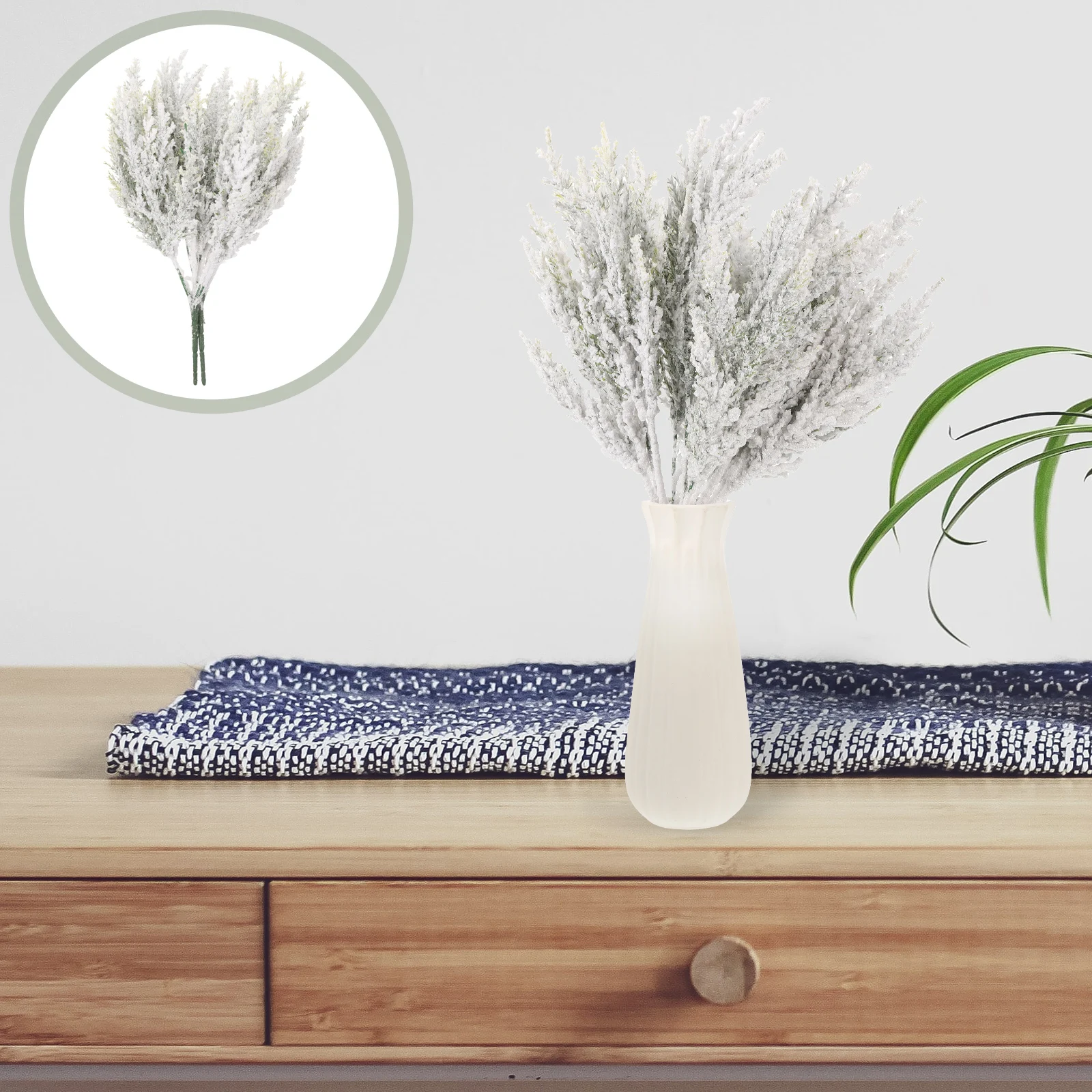 

2Pcs Artificial Snowy Pine Branches Realistic Pine Needle Picks Christmas Garland Wreath Holiday Decoration Artificial Leaves