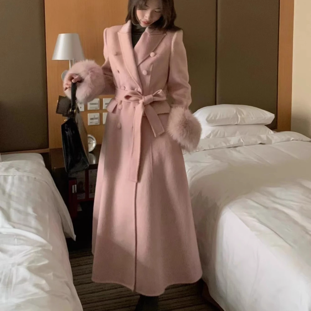Woman's Luxury High Quality Double Sided Wool Coat with Fur Comfortable Warm Outerwear for Cold Winter Weather and  Commuting