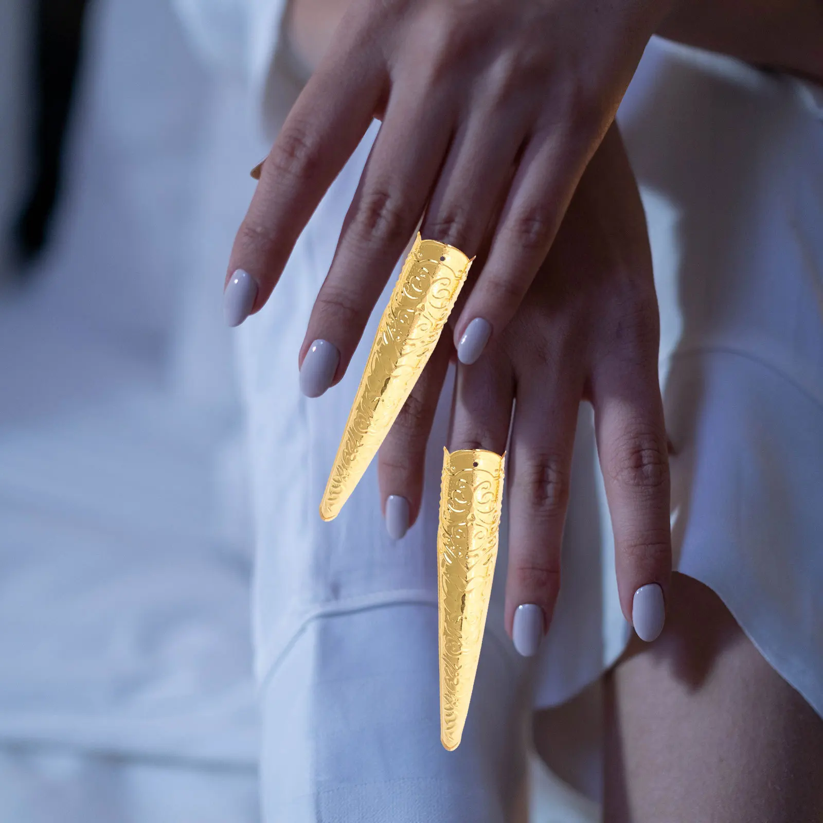 5 pezzi spettrali anelli per artigli sulla punta delle dita punte per unghie finte in lega per costume di Halloween accessorio cosplay Eerie Party Finger Nail Decor