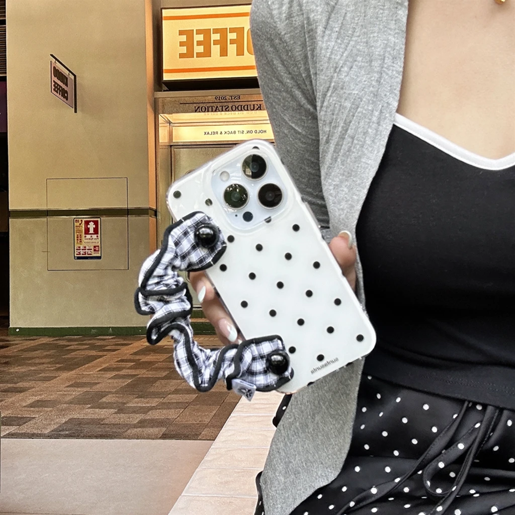 

Стильный черно-белый волнистый сетчатый узор, ручной ремешок на запястье, противоударный чехол для телефона для iPhone 16, 15, 14, 13 Pro Max