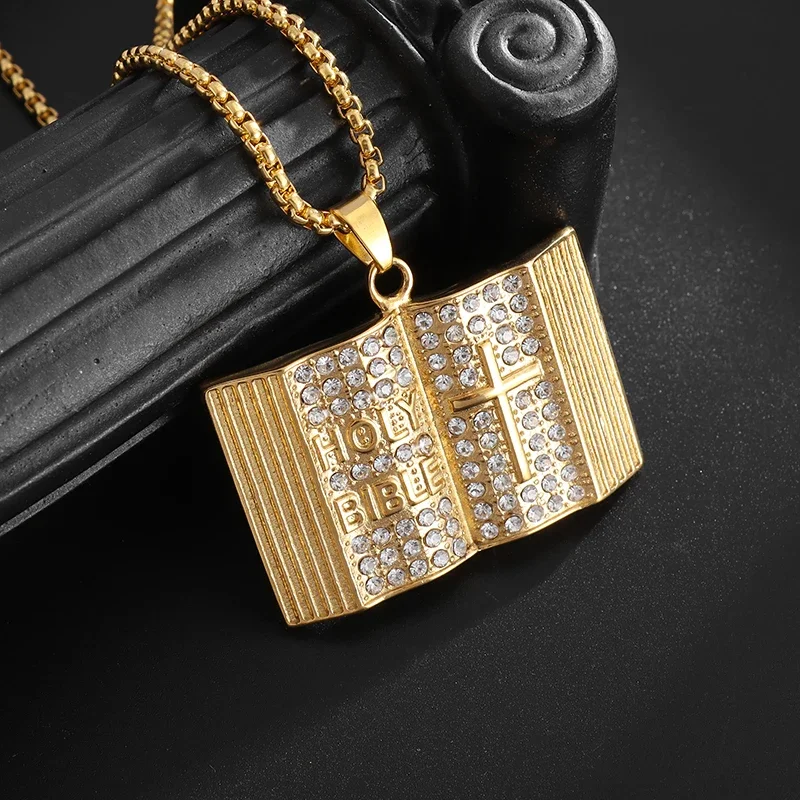 Exquisite kreative Blase Buchstabe Xo eingelegte weiße Zirkon Anhänger Halskette Herrenmode Casual Party Schmuck Urlaub Geschenke