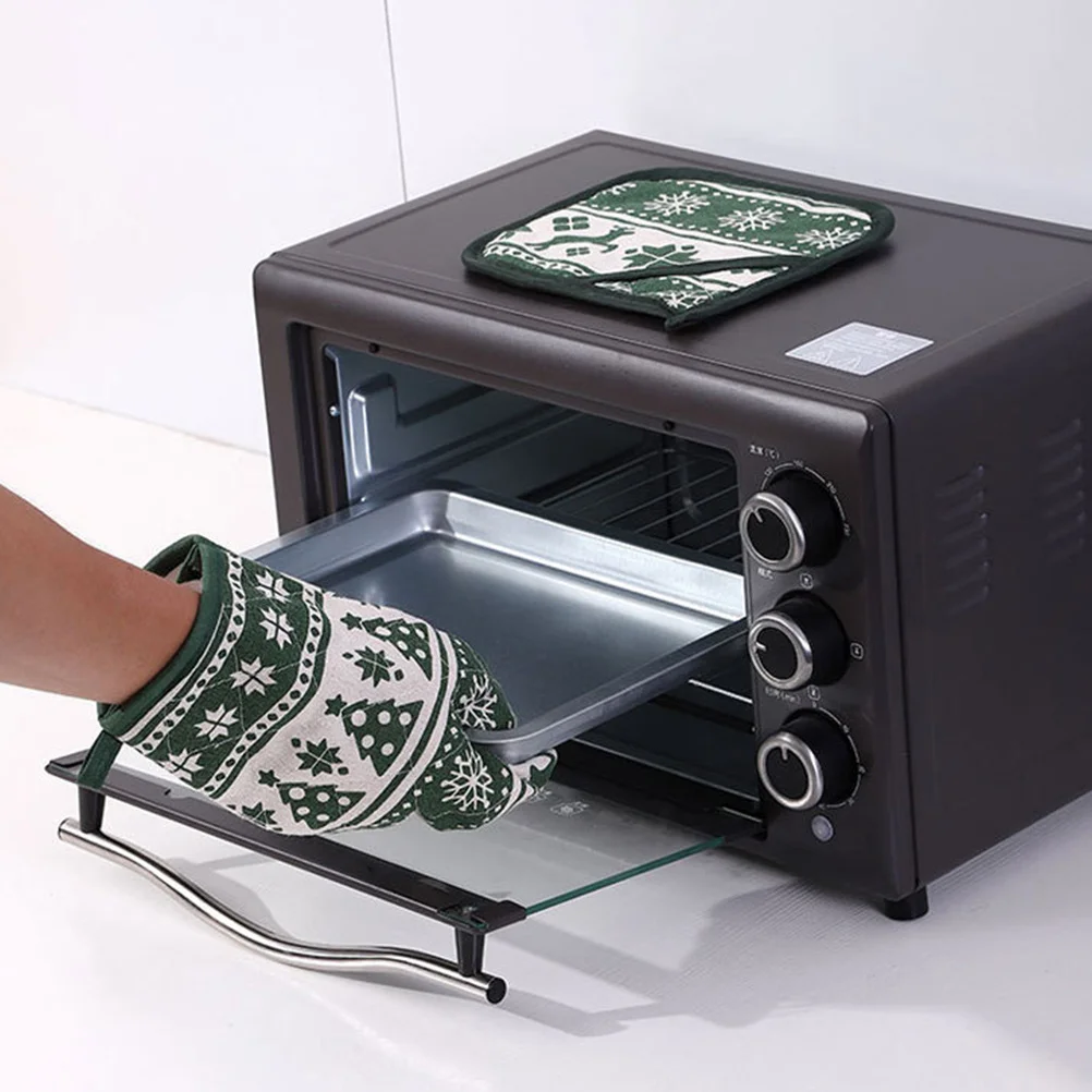 

2Sets Oven Glove Heat Insulation Pad Microwave Resistant Non Slip Kitchen Mat Christmas Gift Oven Mitt Heat Insulation Glove