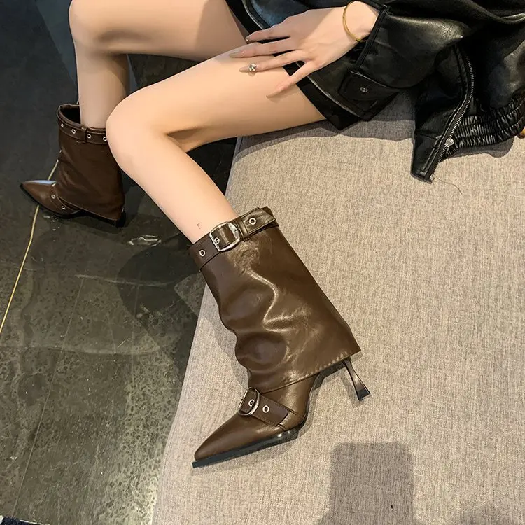 أحذية عالية الكعب مدببة ضيقة متوسطة الساق للنساء 2025 جديد الخريف والشتاء التراص الأحذية السراويل السوداء فارس الأحذية
