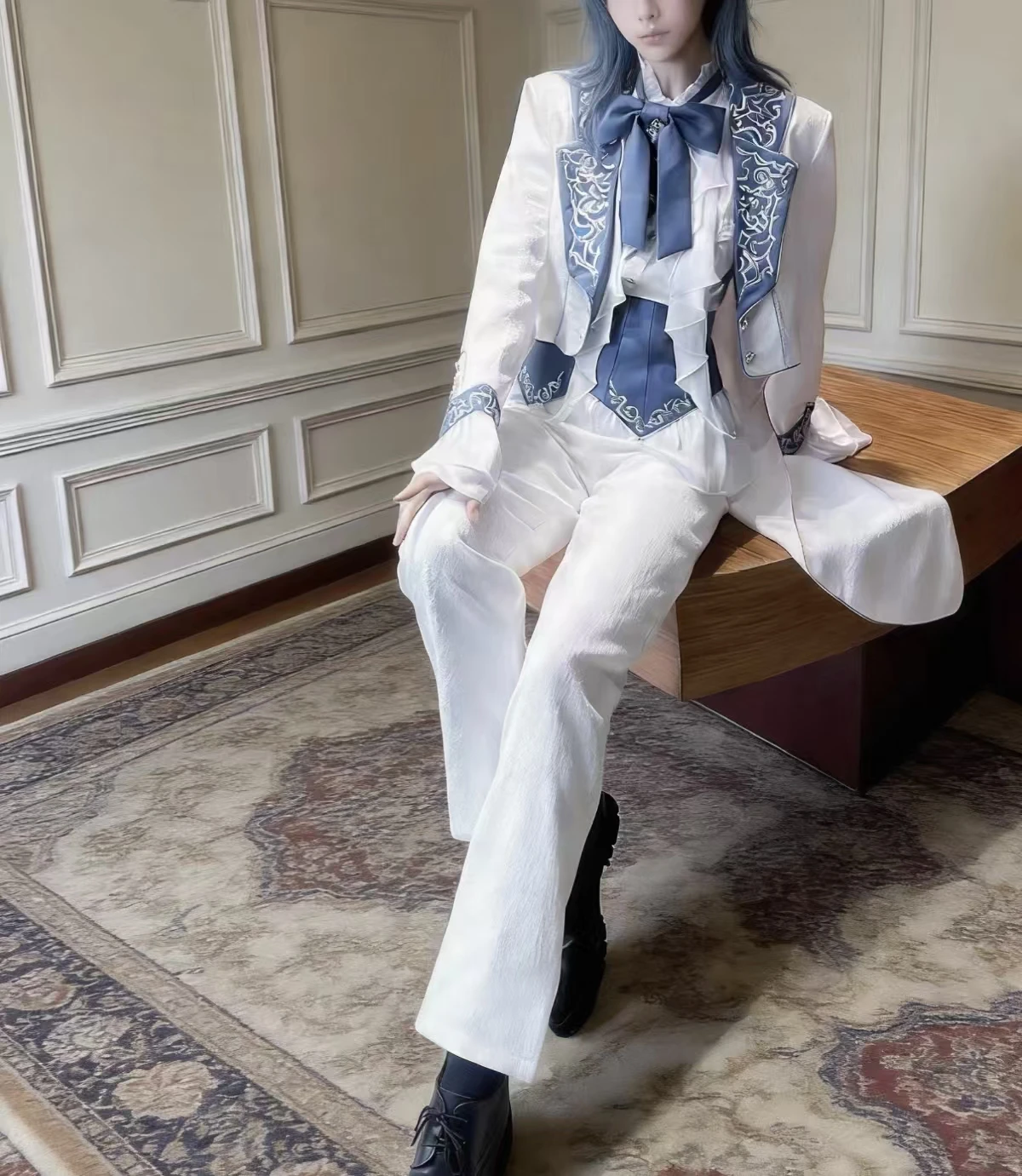 Nuevo Disfraz de Cosplay de Príncipe de la Corte Real Británica, Lunar Paladin Luolita, con Chaqueta de Cola de Golondrina, Pantalones y Cinturón, para Fiesta, Carnaval, Halloween