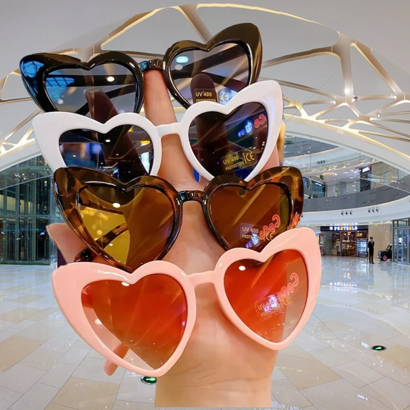 

Fashion Kids Sunglasses Heart-Shaped Sun Glasses for Children Cute Love Heart Frame Eyeglasses Vintage UV Protection Eyewear