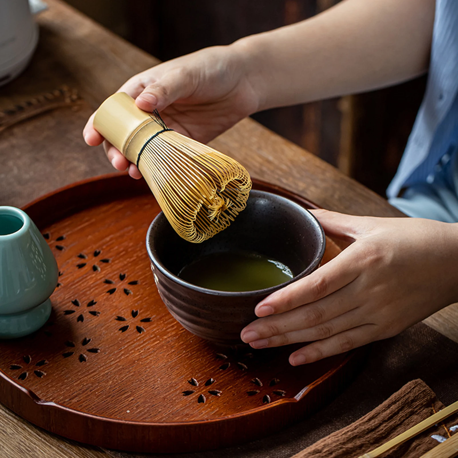 

Bamboo Matcha Whisk Handmade Japanese Chasen Stirrer Brush Matcha Tea Whisk Multi-Functional Kitchen Essential for Creamy Foam