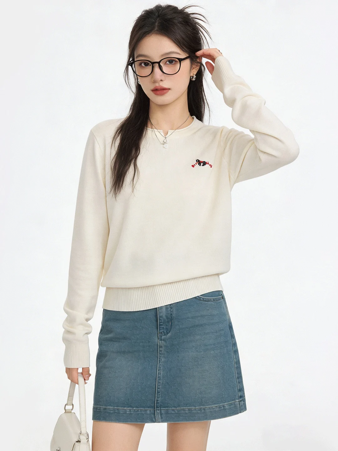 

Мягкий трикотажный топ с вышивкой в стиле Cherry Blossom, повседневная, приятная к телу внутренняя одежда, весна 2026, универсальный женский топ