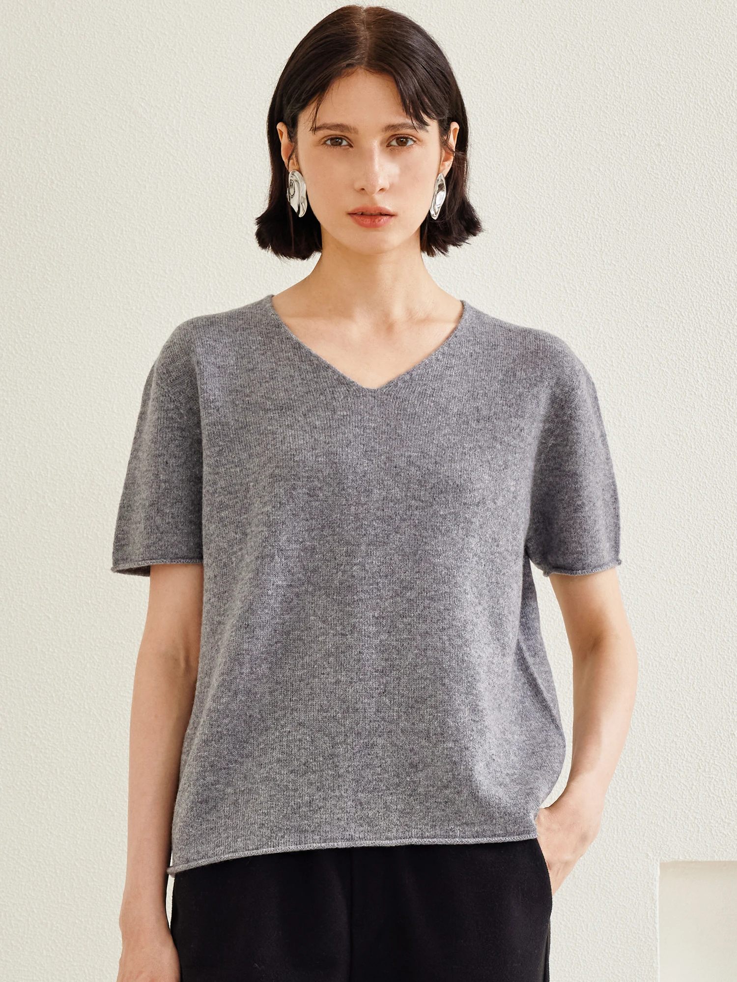 

High-End 100% Wool Knitwear Short Sleeve Women's Base Layer Top Soft White Wool Inner Wear Autumn Season Casual Loose Fit