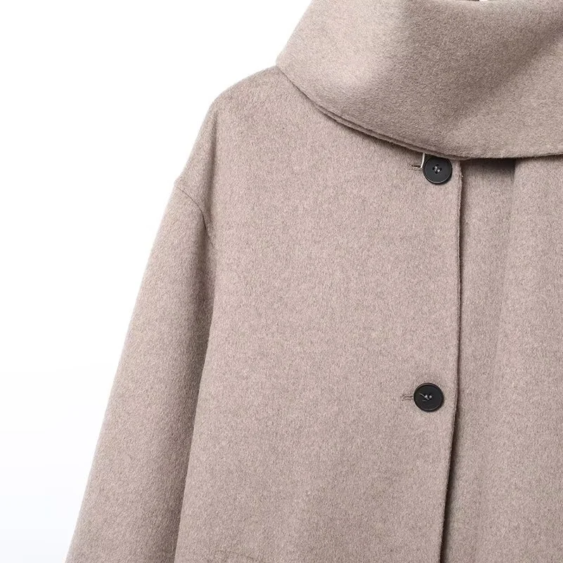 ملابس نسائية جديدة لخريف 2025 موضة غير رسمية أسلوب بسيط للخريف والشتاء وشاح متعدد الاستخدامات معطف قصير بأزرار سفلية #4