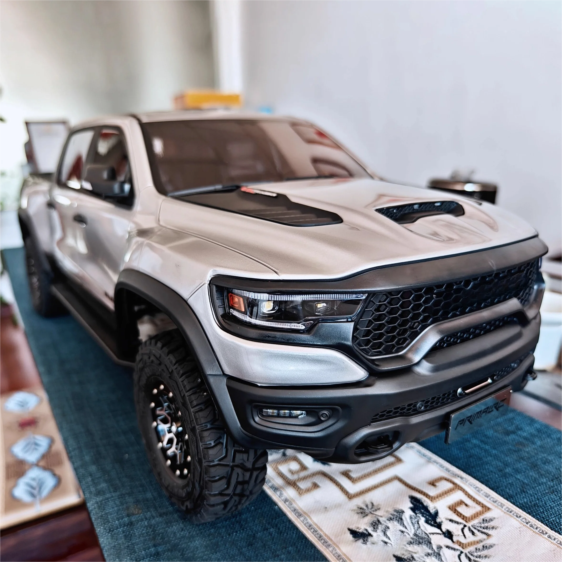 TRACTION HOBBY 1/8 TRX 1500 kortegraalmodel RC-gestuurde elektrische 4wd off-road rupstruck