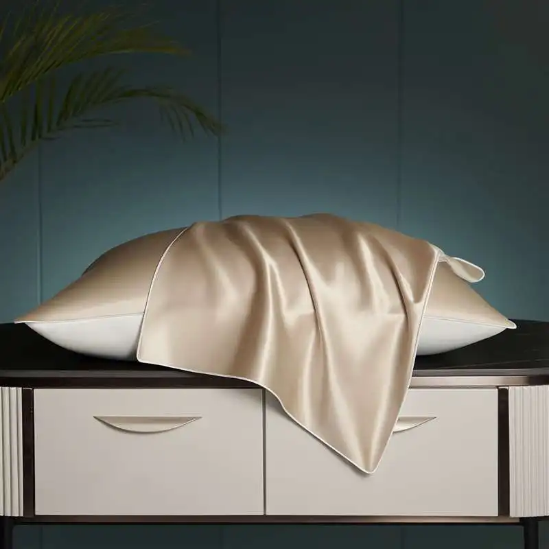 

Silk Pillowcase Soft Breathable Smooth Cooling Pillow Covers for Sleeping Washable Single Sided Pure Silk Pillow Case for Adults