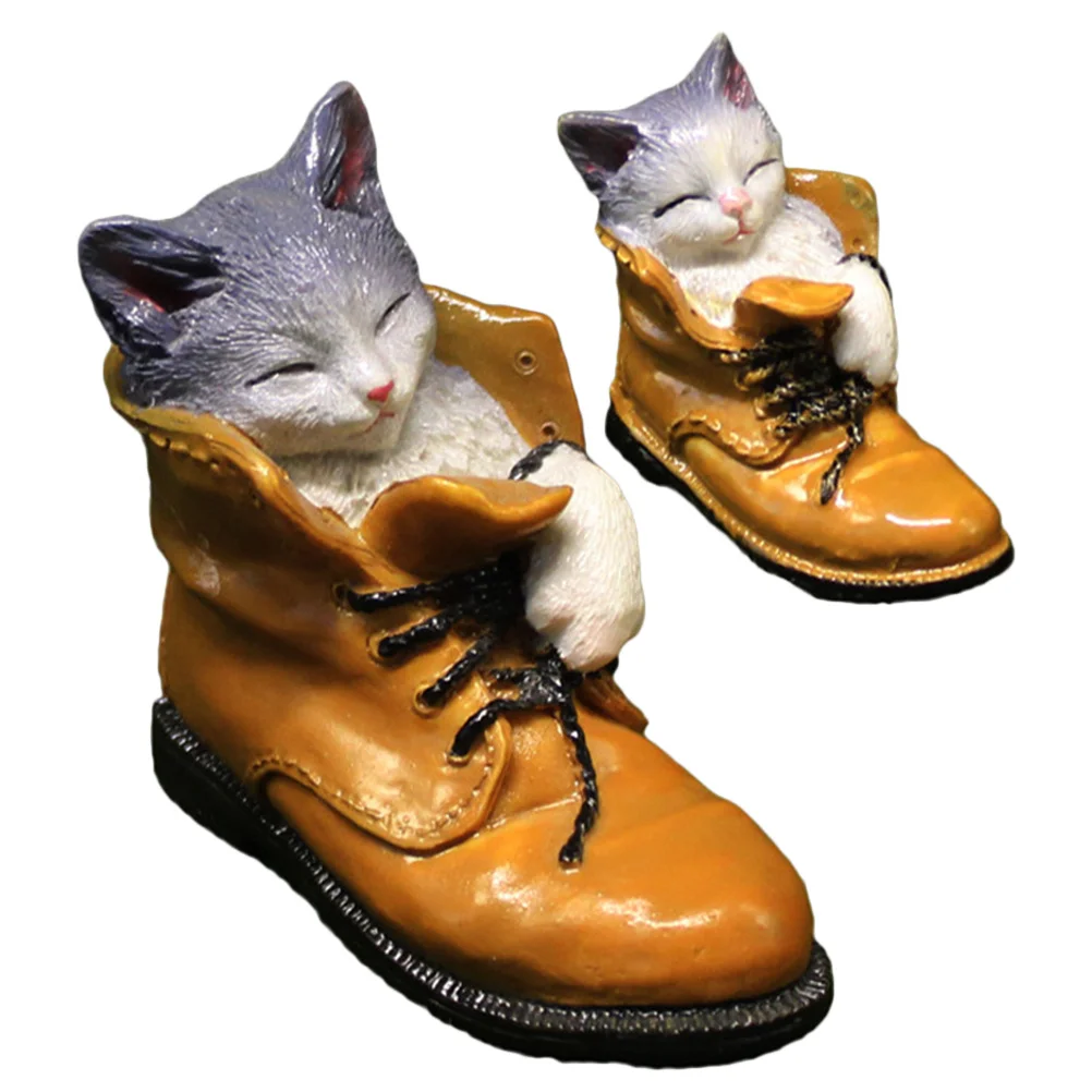 

2Pcs Small Cat in Shoes Resin Statues Durable Garden Decor Realistic Outdoor Cat Figurines Lawn Decorative Adorable Sculpture