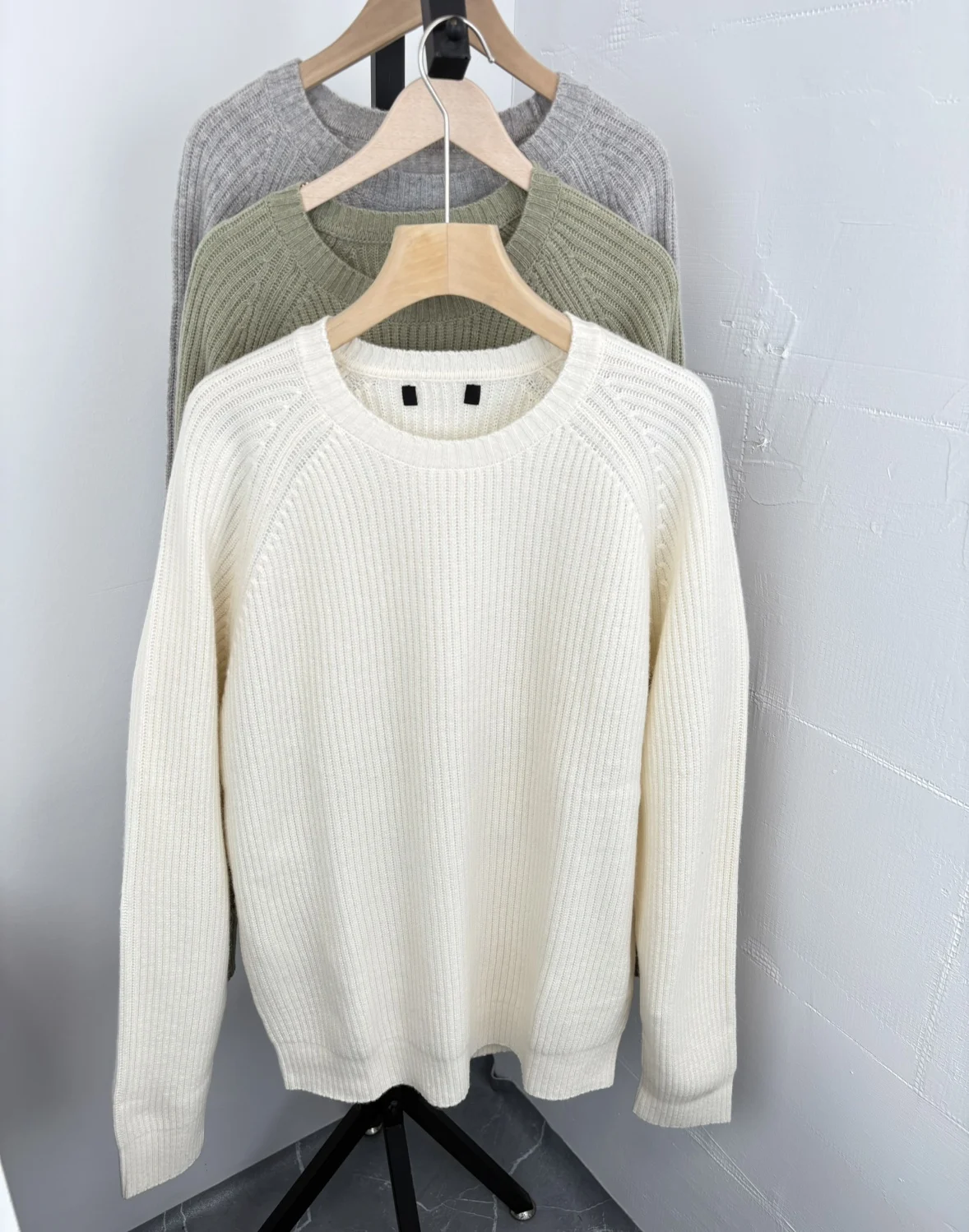 

Loose Fit round Ne Knitwear Pure Color Large Size Wool Camere Blend Comfortable Casual Sle for Couples Autumn Winter