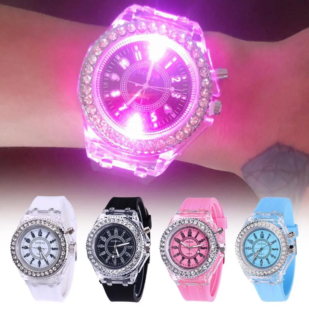 Geneva-Relojes deportivos LED para Mujer, pulsera luminosa de cuarzo, de silicona, brillante, 8 colores