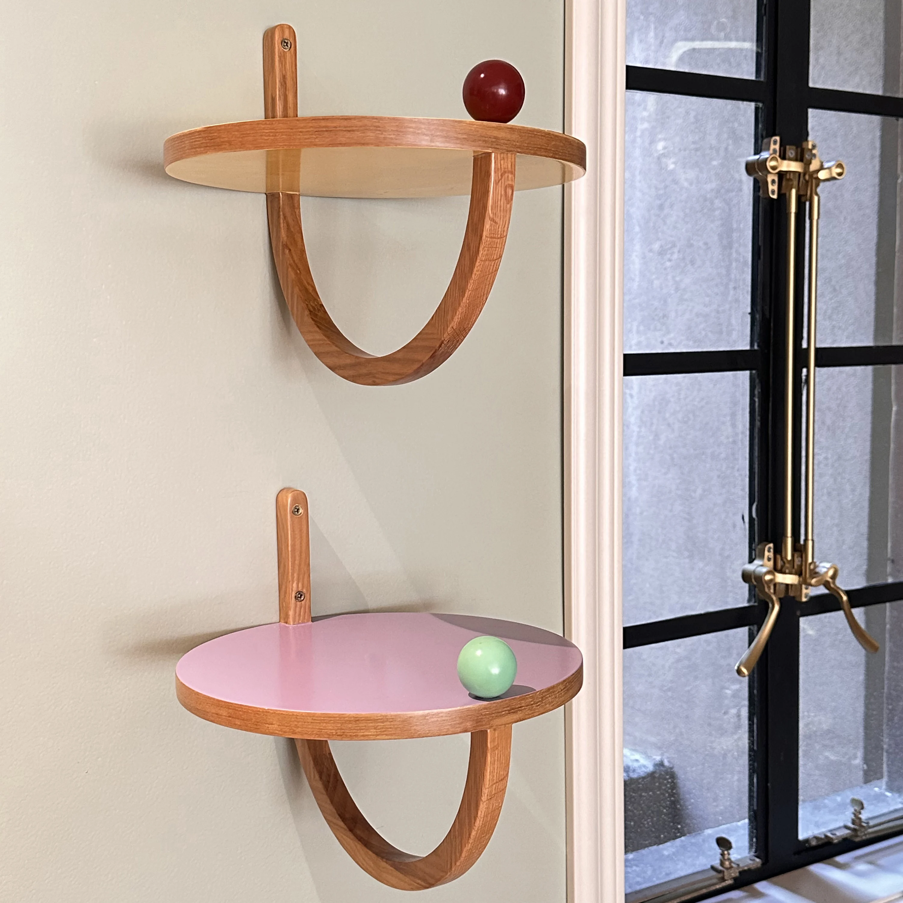 

Round Floating Shelves for Wall Decor, Multi-color Decorative Storage Shelves for Bedroom,Living Room, Kitchen